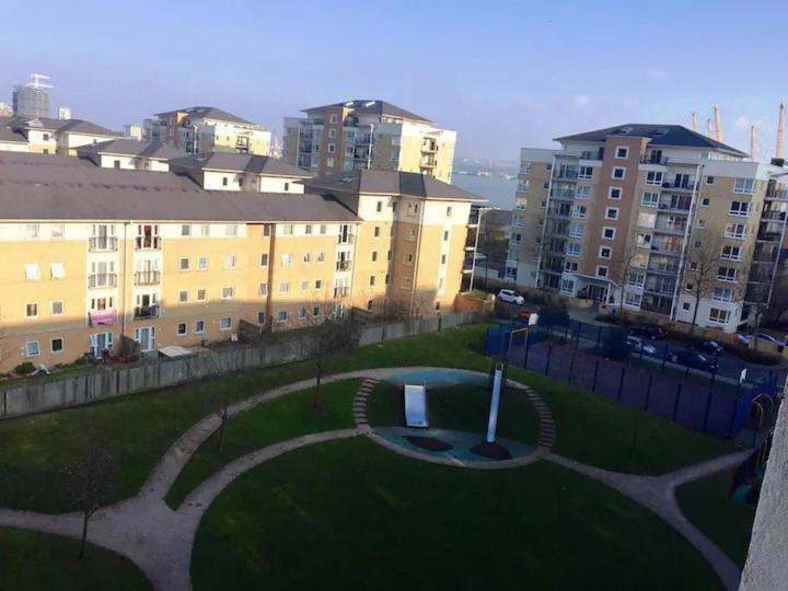 Room 1 Or 2 Ppl Near Excel, O2, Canary Wharf - London Luaran gambar
